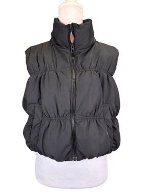 H&M Divided Cropped Puffer Vest Black Bubble Vest Zip Up Womens Medium NEW